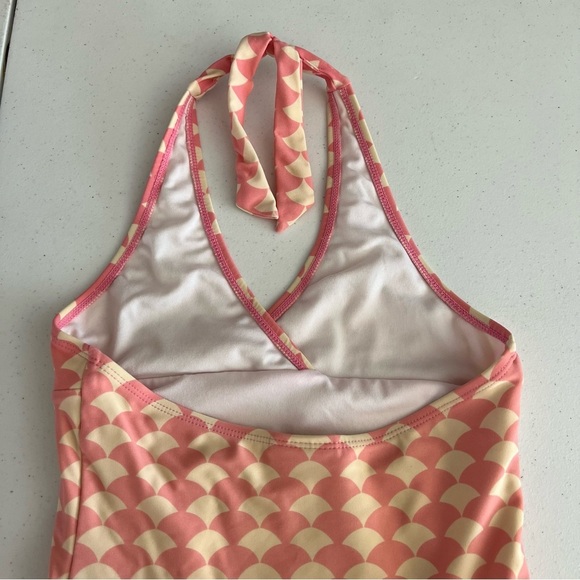 Hanna Andersson Girls Halter Swimsuit One Piece Fish Scale Skirted PinkCream 140 - Picture 4 of 10